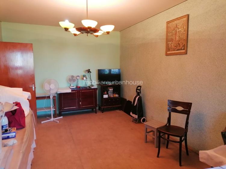 Apartament 2 camere decomandat, Etaj 2, Piata Trapezului Apartament 2 camere decomandat, Etaj 2, Piata Trapezului