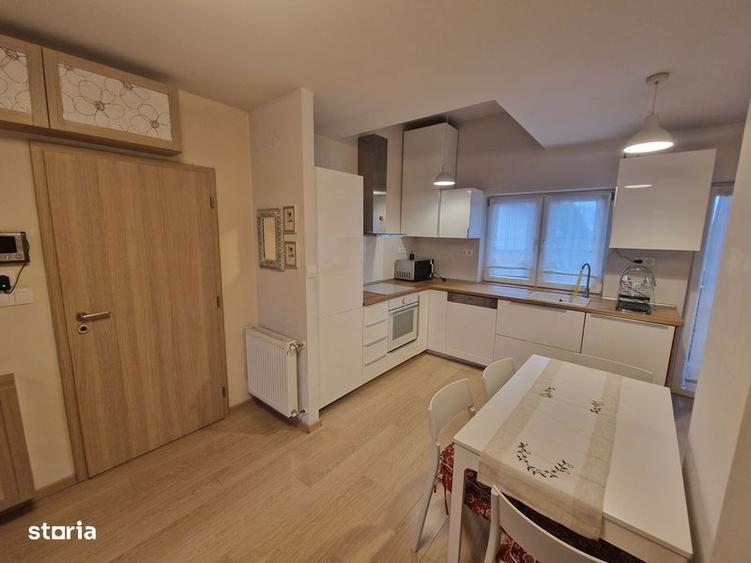 Inchiriez apartament 3 camere Zavoi - partea de jos - 6