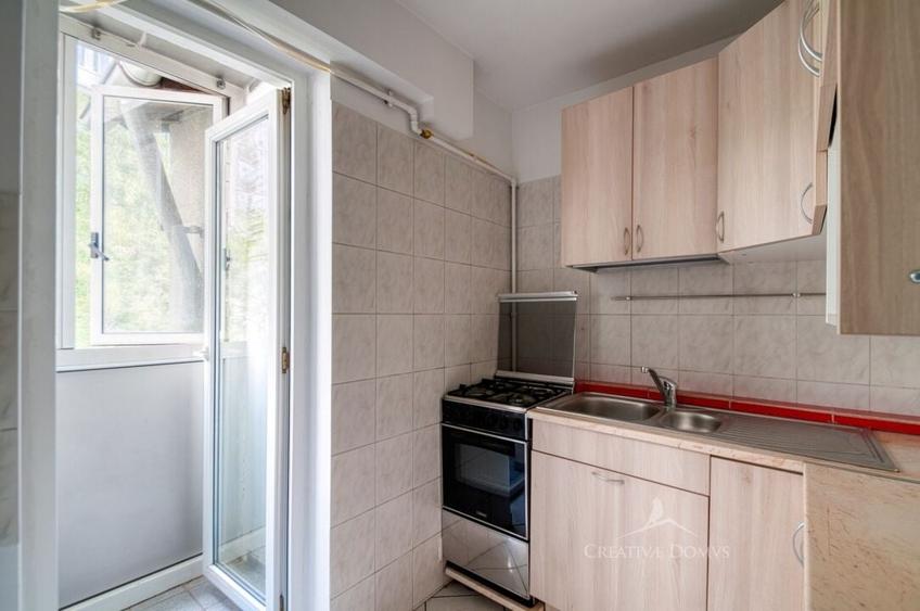 Universitate / Spatiu de birouri / Doua camere / Centrala proprie - 8