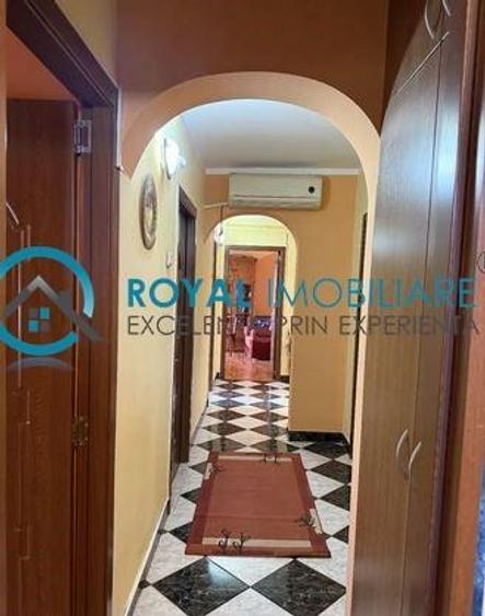 Royal Imobiliare - Vanzare apartament 4 camere zona 9 Mai - 13