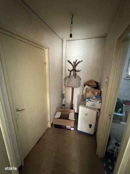 Apartament cu 3 camere semidecomandat în Exterior Vest