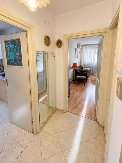 Apartament cu 3 camere decomandat în Iancului
