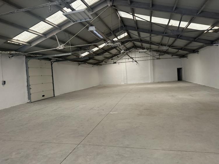 Proprietar- inchiriez spatiu depozitare str. Aurel Vlaicu 78 - 4