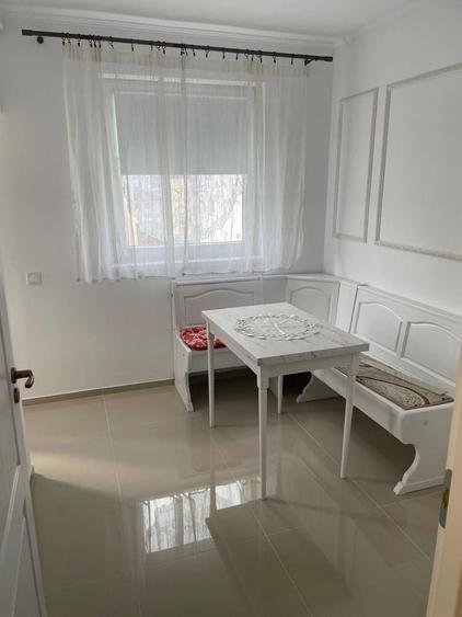 Apartament de vanzare - 4