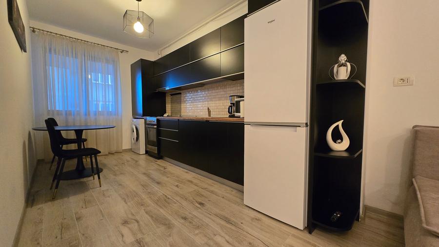 City Park Mall - Ap 2 cam , finisaje de lux (parcare subterana ) - 3