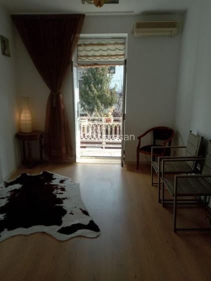 De vanzare Apartament 3 camere + pod in Vila, Vasile Lascar - Eminescu