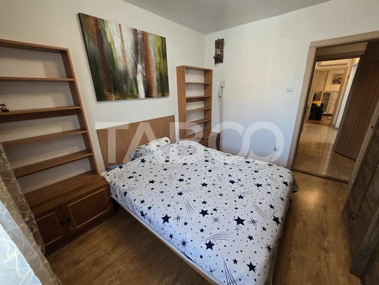 Apartament decomandat 3 camere balcon pivnita lift Vasile Aaron Sibiu - 4