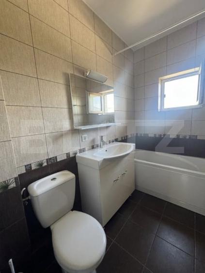 Apartament cu 3 camere semidecomandat, mobilat în Giroc