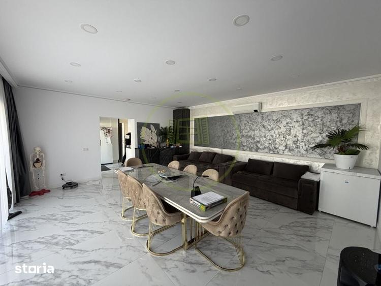 Casă cu 5 camere cu Teren 558 Mp în Malu Mare