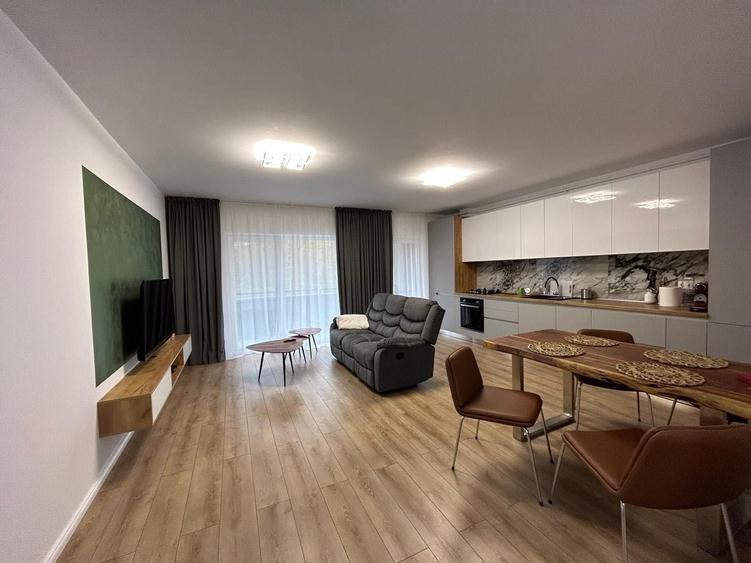 Apartament cu 2 camere semidecomandat în Florești