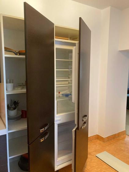 Apartament cu 3 camere decomandat în Exterior Vest