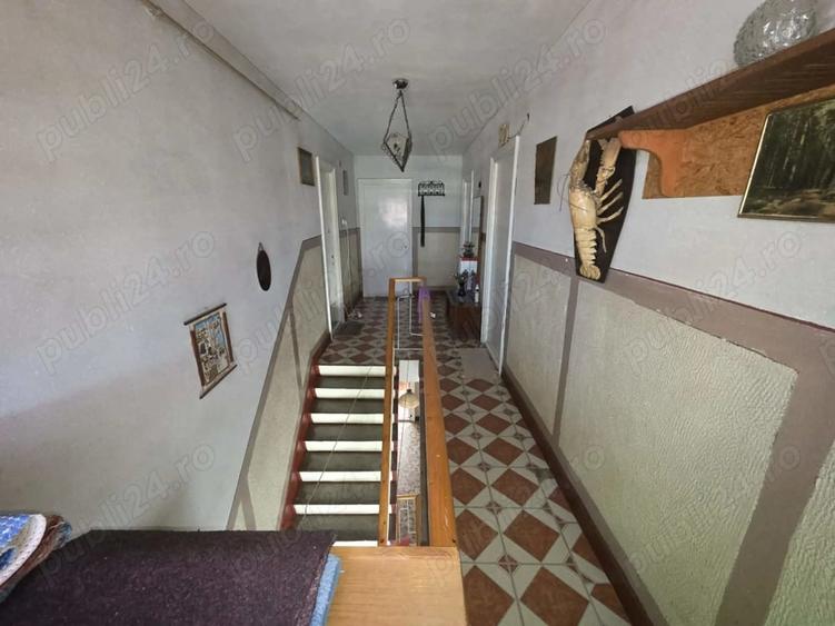 Casă cu 6 camere cu Teren 400 Mp în Babadag