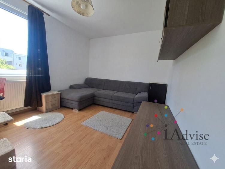 Apartament cu 3 camere semidecomandat, mobilat în Gării