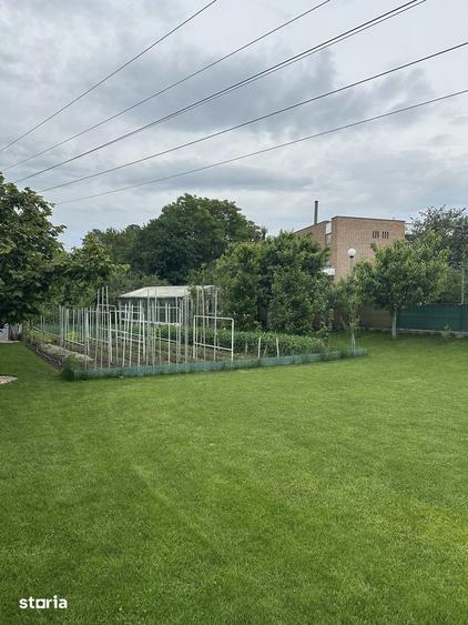Casă cu Teren 1200 Mp în Central