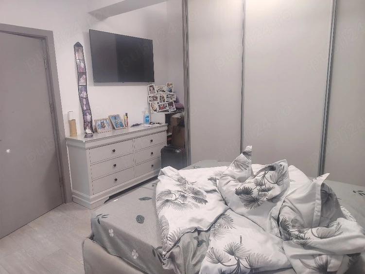 Apartament cu 4 camere decomandat în Teilor