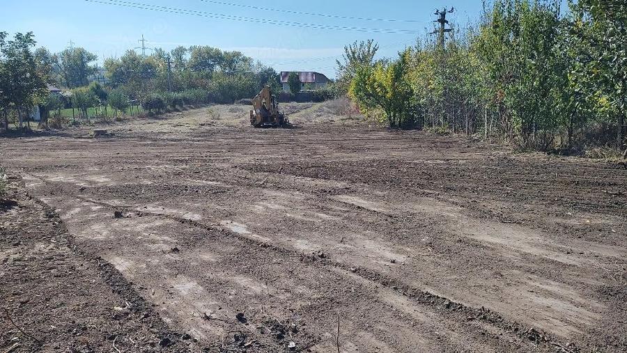 Teren de 3600 mp, în Ciurbești