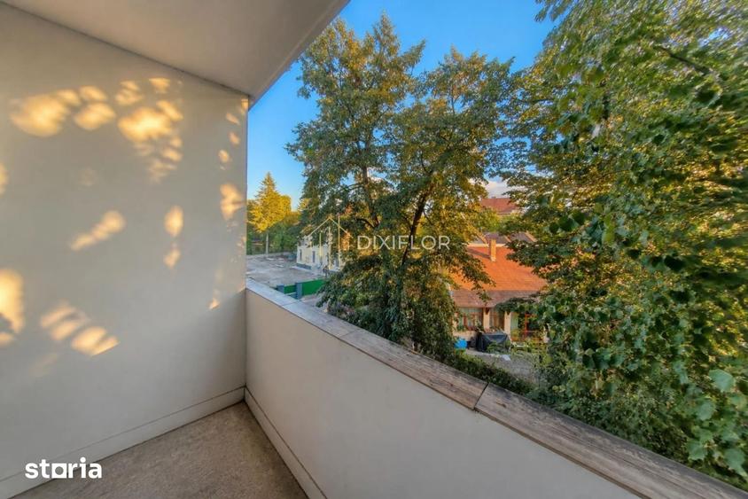 Apartament cu 2 camere semidecomandat în 22 Decembrie 1989