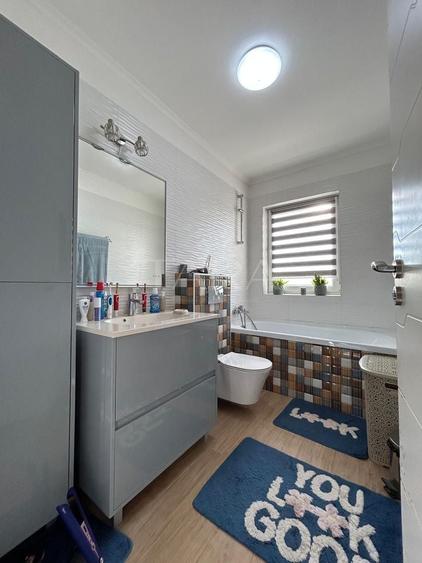 Apartament cu 3 camere semidecomandat în Iris