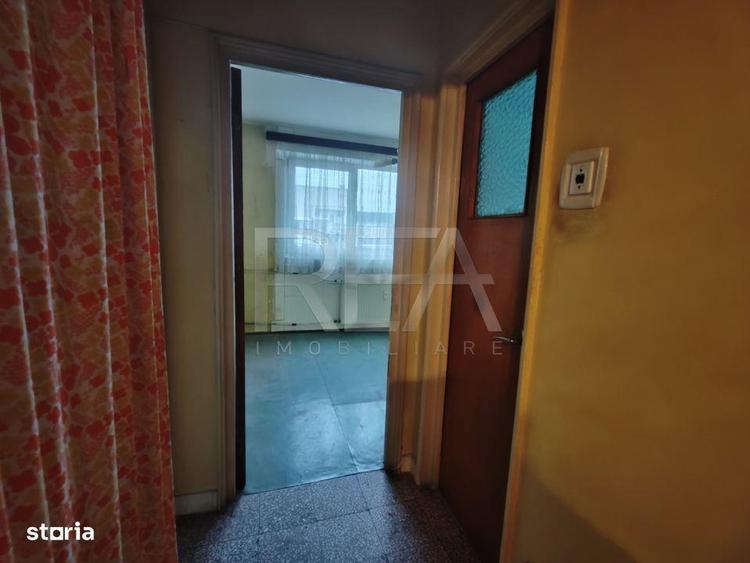 Apartament cu 3 camere decomandat în Drumul Taberei — fotografia 2