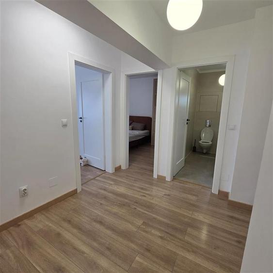 Apartament cu 3 camere decomandat în Târgu Cucu