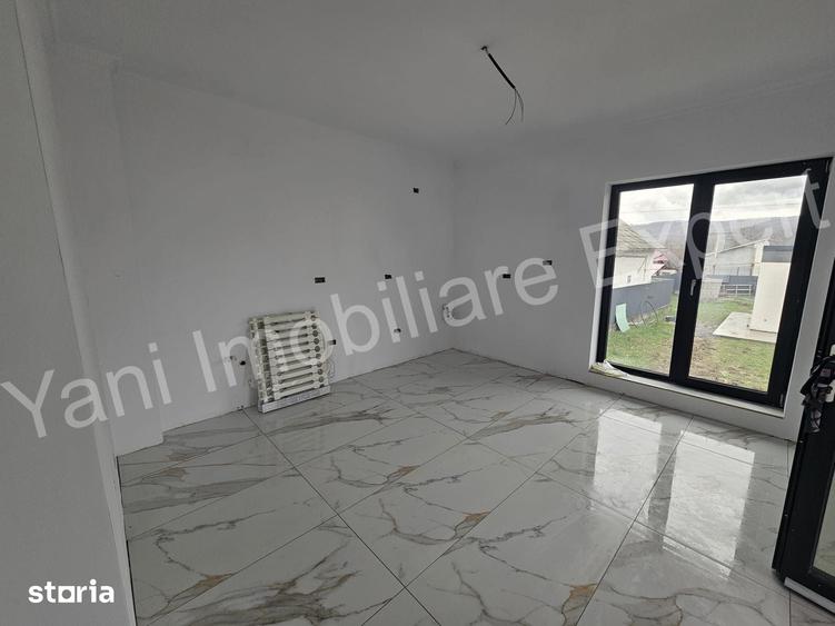 Casă cu 4 camere cu Teren 1000 Mp în Băiculești