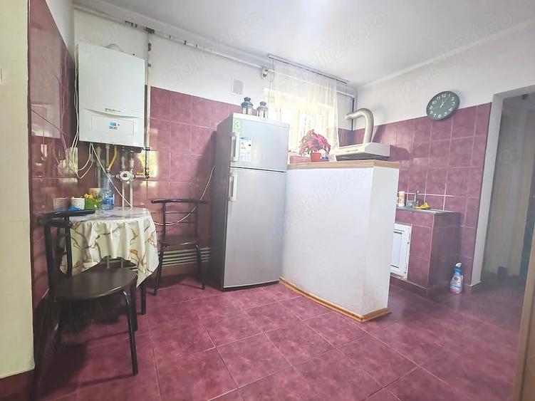 Apartament cu 4 camere decomandat în Ultracentral