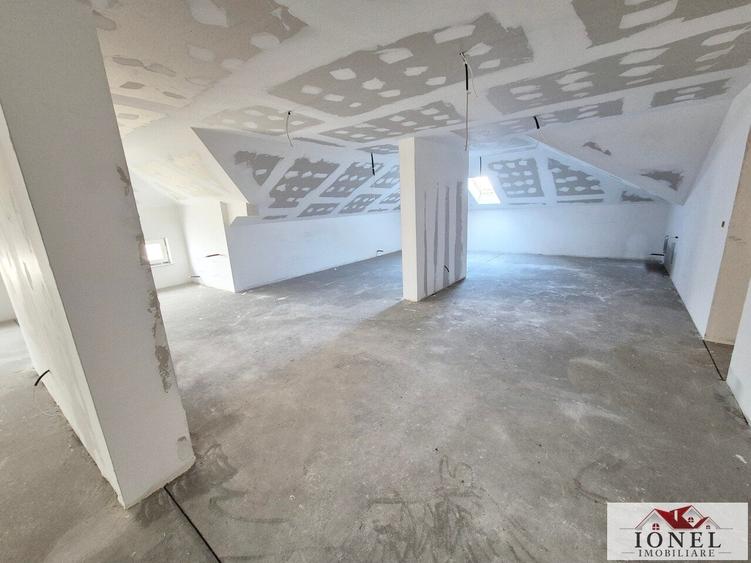 Casă individuală cu 6 camere cu Canalizare în Ciugud