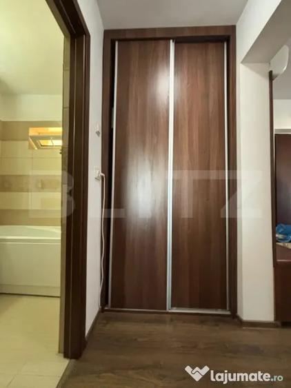 Apartament cu 2 camere decomandat în Micro 6