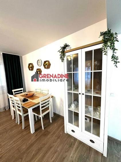 Apartament cu 2 camere decomandat în Tractorul