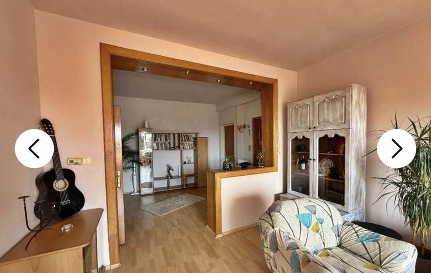 Apartament cu 4 camere în Cetate