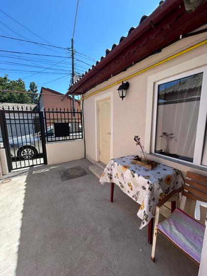 Casă cu 3 camere în Palas