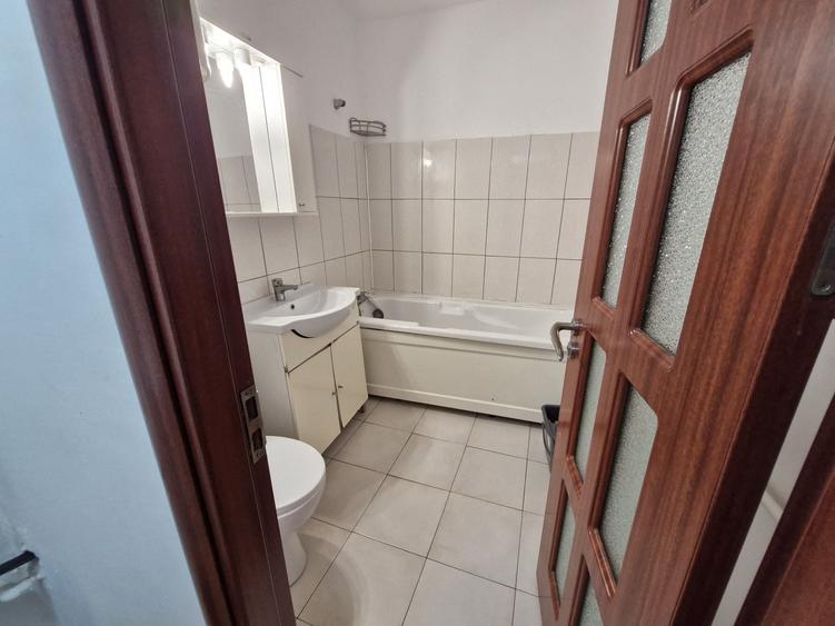 Apartament cu 2 camere semidecomandat în Tomis I