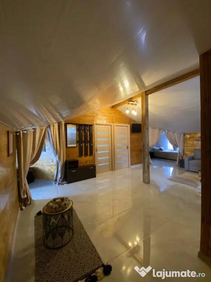 Apartament cu 4 camere decomandat în Central