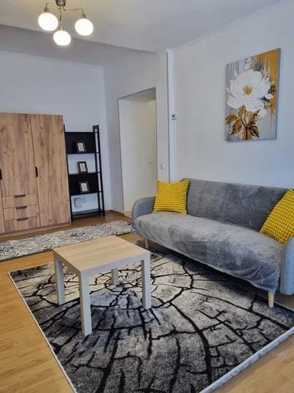 Apartament cu 2 camere decomandat, mobilat în Magheru