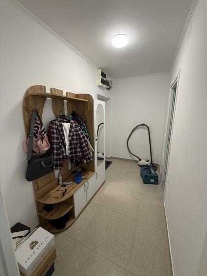 Apartament cu 3 camere decomandat în Rogerius