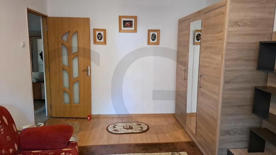 Apartament cu 2 camere decomandat în Micro 21