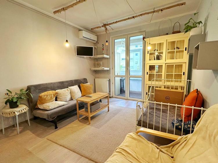 Apartament cu 2 camere semidecomandat în Titan