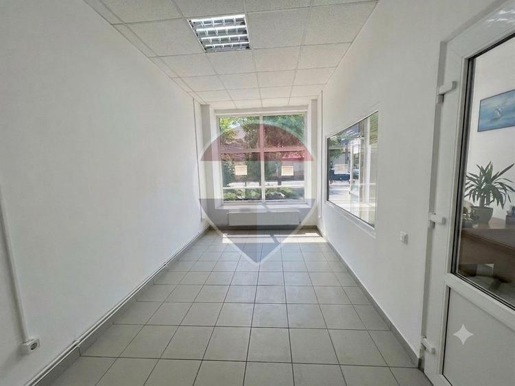 Spațiu comercial, de 38 mp, în Gușterița