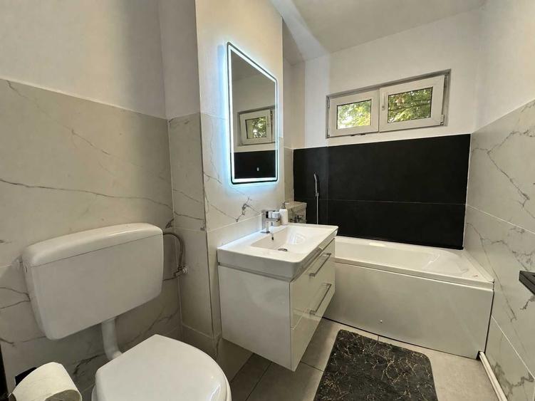 Apartament cu 2 camere semidecomandat în Cornișa