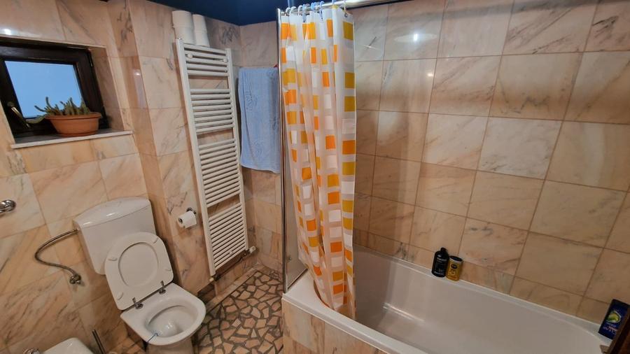 Vila singur curte - 8