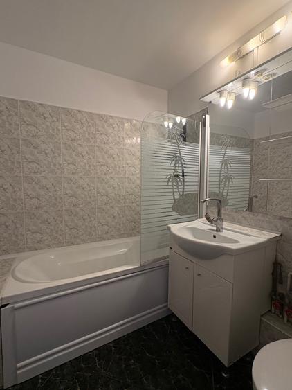 Stefan cel Mare Metrou Obor la 50 m, centrala proprie Viessmann, parcare ADP - 15