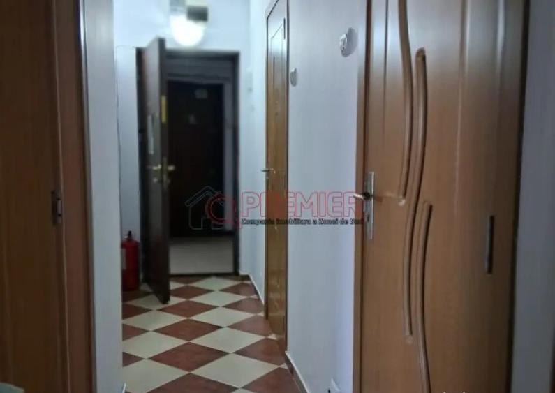 Garsonieră decomandată, mobilată în Cantemir