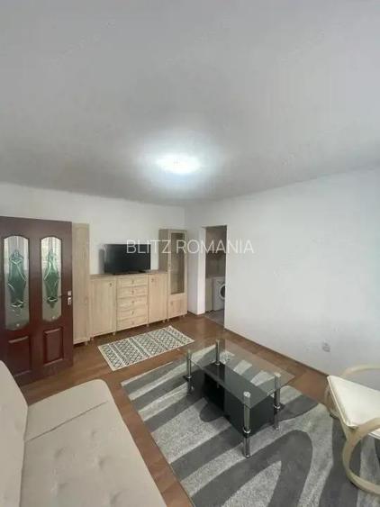 Apartament de vanzare, cu 2 camere semidecomandat, 52 mp, zona ultracentrala Apartament de vanzare, cu 2 camere semidecomandat, 52 mp, zona ultracentrala