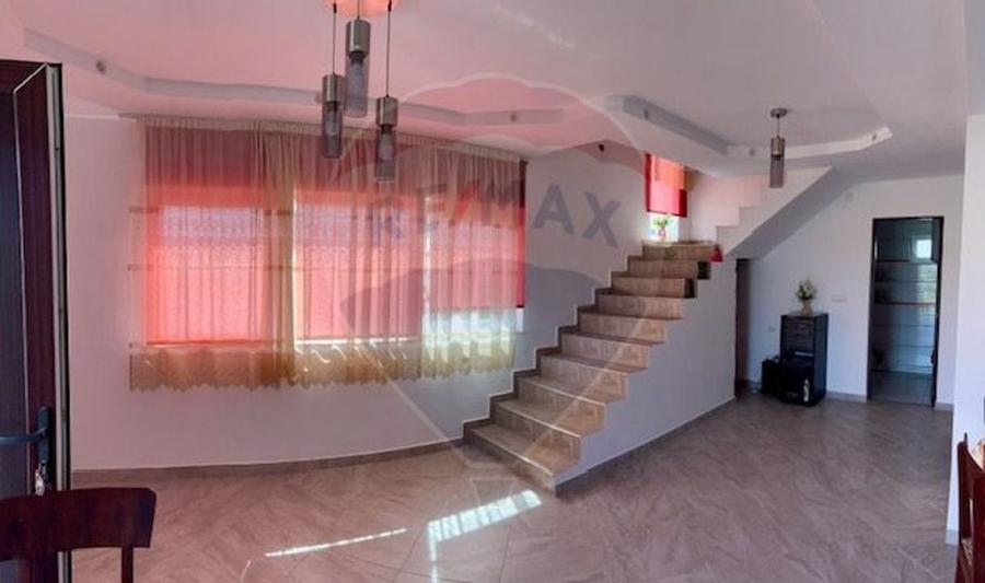 Casă / Vilă cu 5 camere de v&acirc;nzare - 10