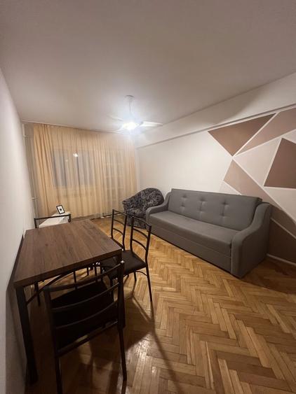 Inchiriez apartament 2camere decomandat - 3