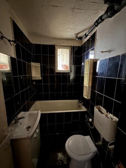 Apartament cu 2 camere la 1 km de Rivus Mall, 46 mp, etaj 2 din 3, parcare - 10