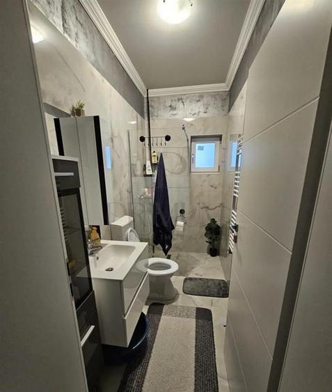 Duplex mobilat utilat - terasa 50 mp - perete dublu - bucatarie inchisa -  mansa - 6