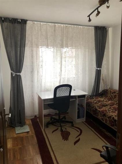 Decomandat cu 2 bai in bloc reabilitat, mobilat si utilat - 4