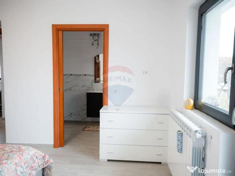 Casa / Vila cu 5 camere de vanzare - 6