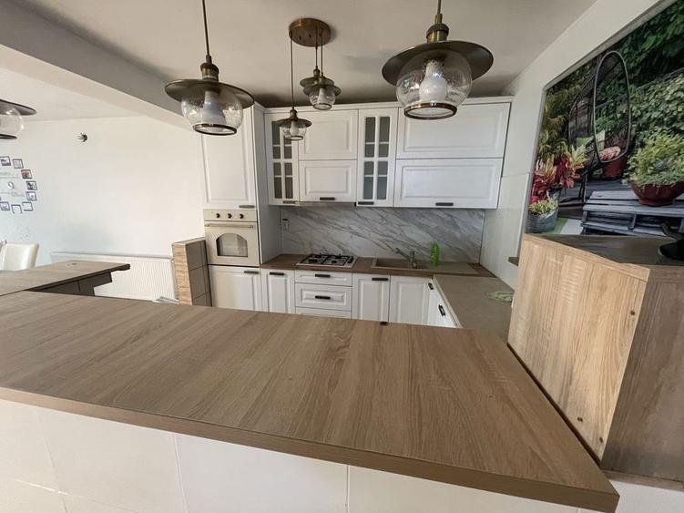 Spatiu comercial de inchiriat +apartament+parcare - 1